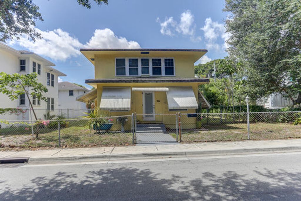 314 CRANESNEST Way, West Palm Beach, FL 33401