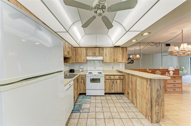 5400 34TH STREET W H1, Bradenton, FL 34210