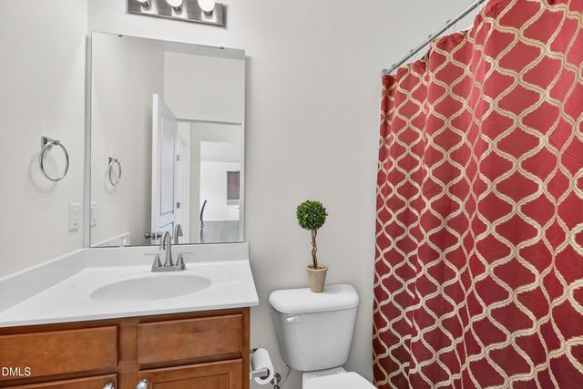 8144 Hovingham Way, Raleigh, NC 27616