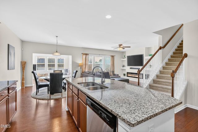 8144 Hovingham Way, Raleigh, NC 27616