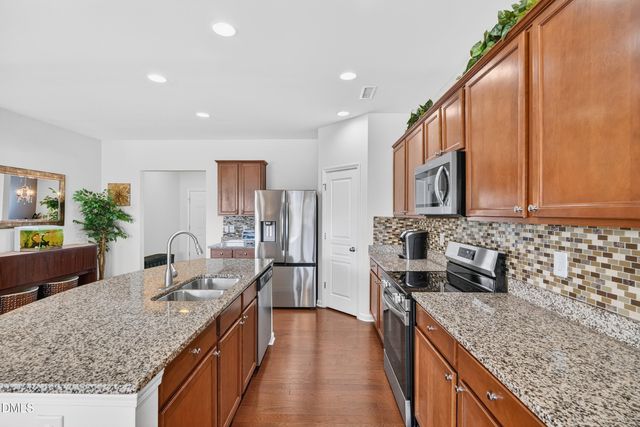 8144 Hovingham Way, Raleigh, NC 27616