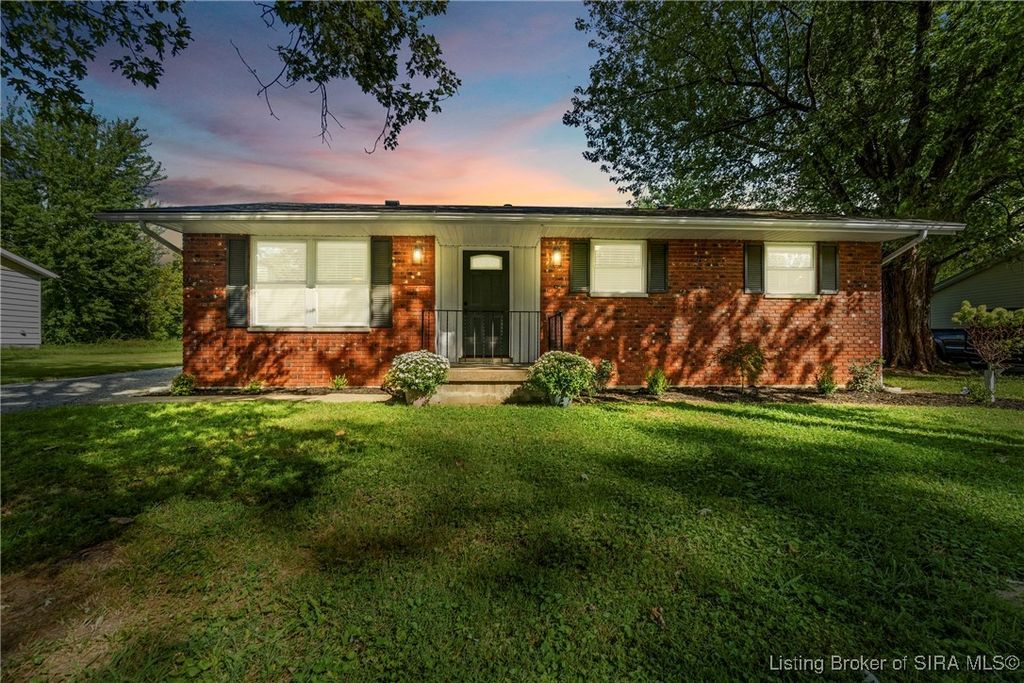 2080 Edgewood Drive, Charlestown, IN 47111