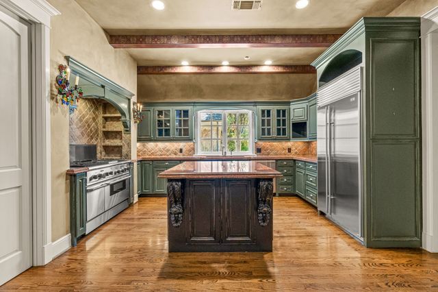 1521 Rivercrest Court, Fort Worth, TX 76107