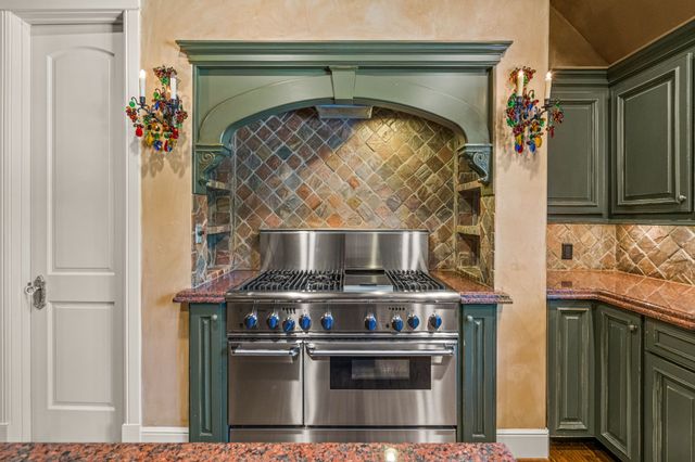 1521 Rivercrest Court, Fort Worth, TX 76107