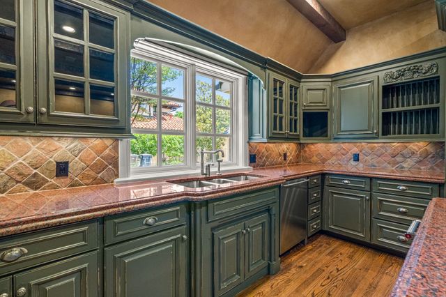 1521 Rivercrest Court, Fort Worth, TX 76107