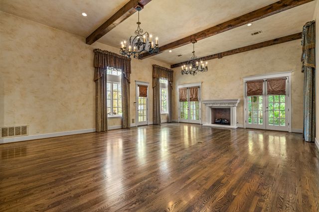 1521 Rivercrest Court, Fort Worth, TX 76107