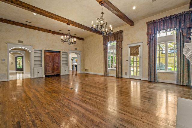 1521 Rivercrest Court, Fort Worth, TX 76107