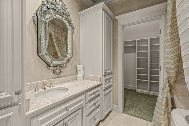 1521 Rivercrest Court, Fort Worth, TX 76107