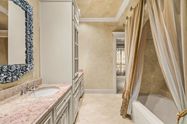 1521 Rivercrest Court, Fort Worth, TX 76107