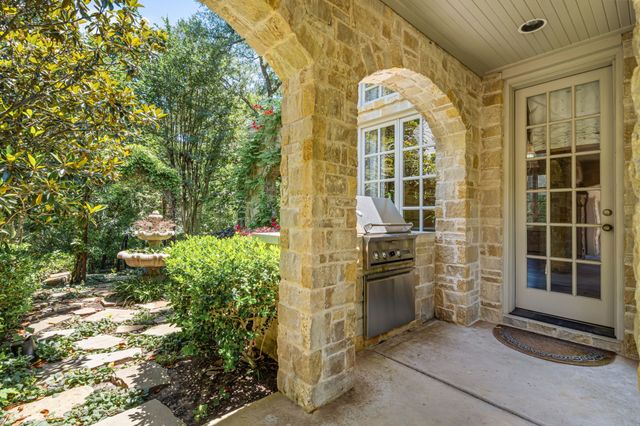 1521 Rivercrest Court, Fort Worth, TX 76107