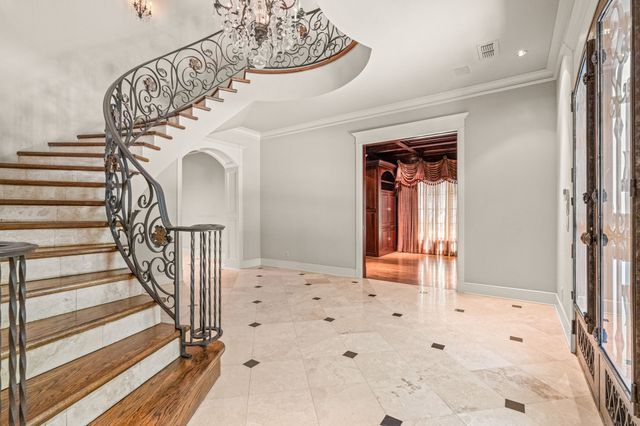 1521 Rivercrest Court, Fort Worth, TX 76107