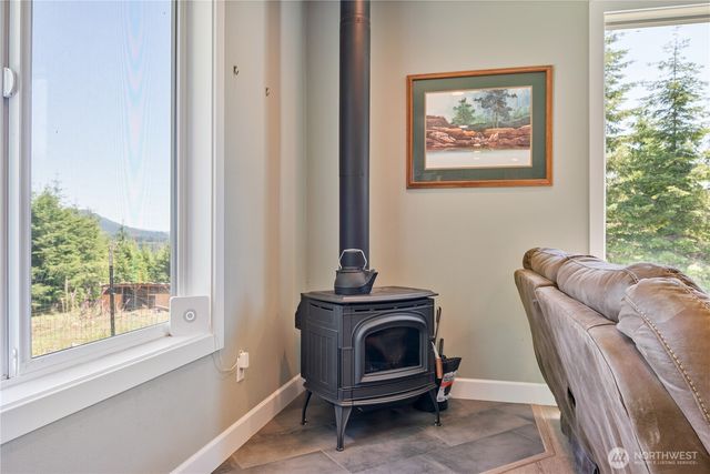 327 Parpala Road, Naselle, WA 98638