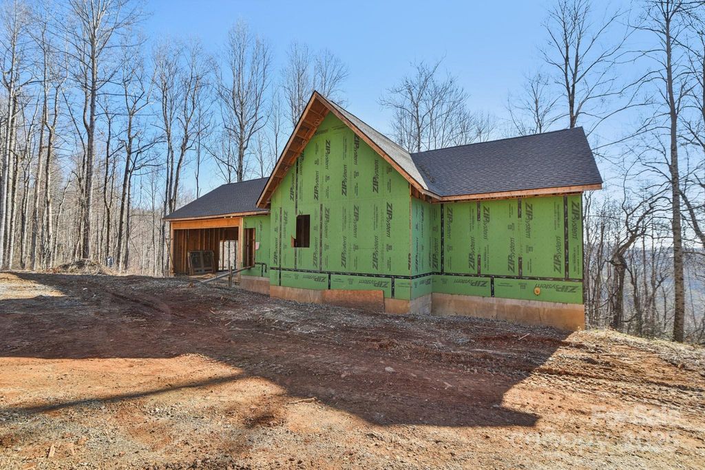 1539 Summer Road, Hendersonville, NC 28792