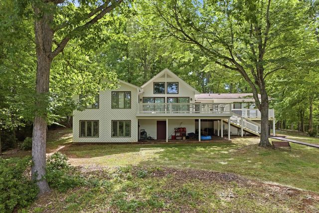 214 Twin Chimneys DR, Wirtz, VA 24184