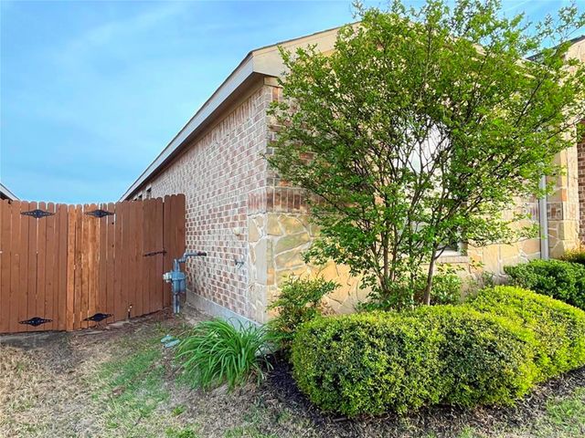 2927 Rosemount Lane, Forney, TX 75126