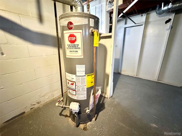 6306 Steadman Street, Dearborn, MI 48126