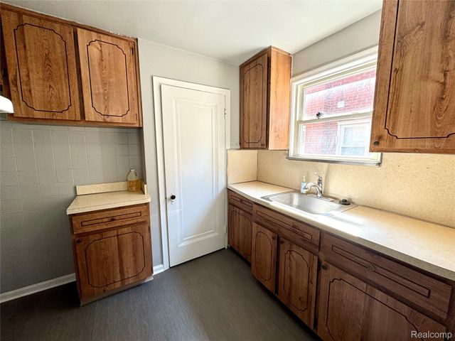 6306 Steadman Street, Dearborn, MI 48126