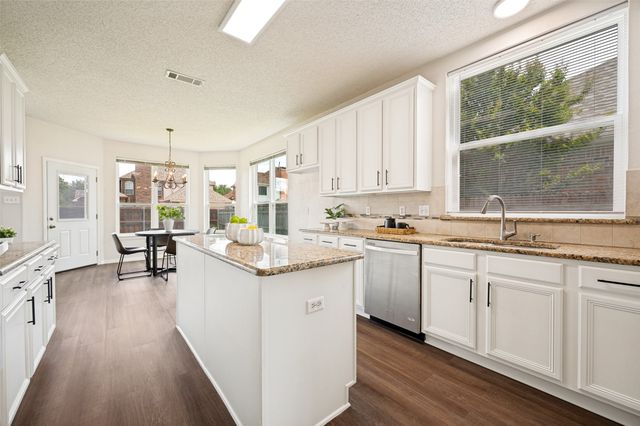 2901 Barksdale Drive, Plano, TX 75025