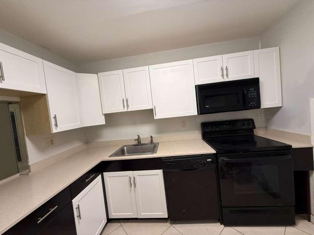 3550 NW 104th Avenue 33, Coral Springs, FL 33065