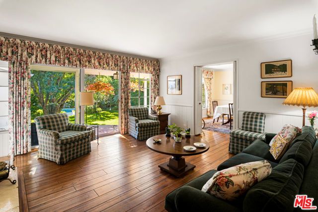 1521 San Remo Drive, Pacific Palisades (los Angeles), CA 90272