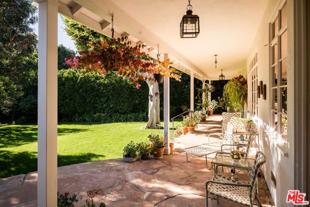 1521 San Remo Drive, Pacific Palisades (los Angeles), CA 90272