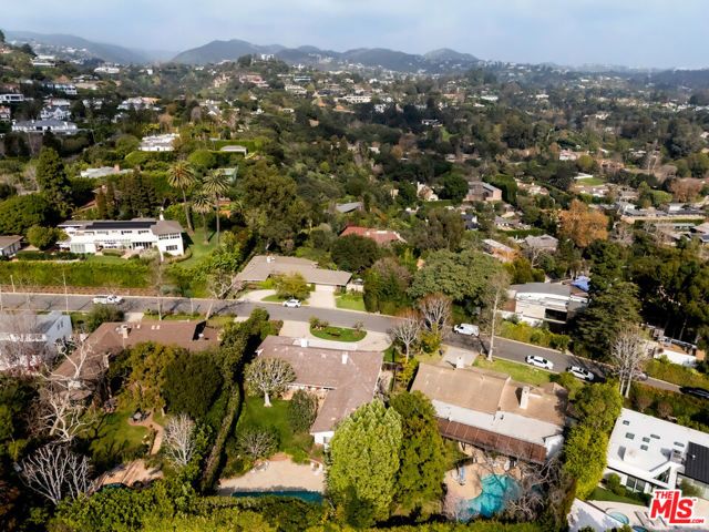 1521 San Remo Drive, Pacific Palisades (los Angeles), CA 90272