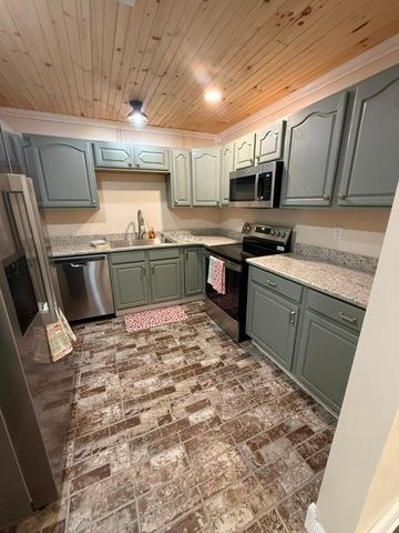 353 Derrick Ave, South Union Twp, PA 15401