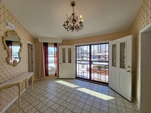 5795 Taft Place, Merrillville, IN 46410