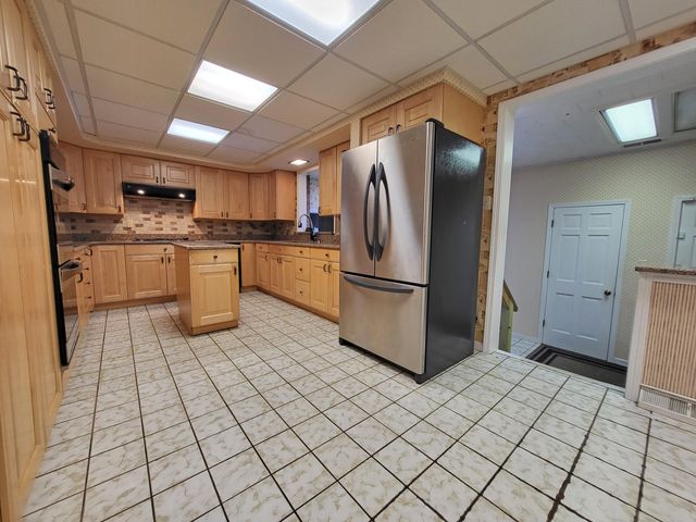 5795 Taft Place, Merrillville, IN 46410