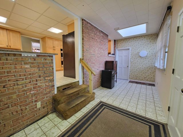 5795 Taft Place, Merrillville, IN 46410