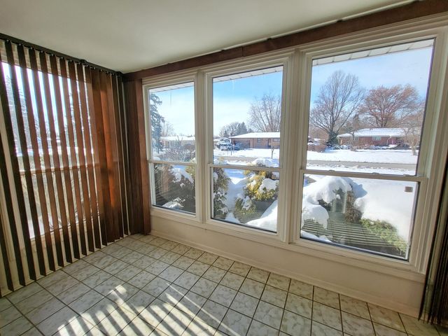 5795 Taft Place, Merrillville, IN 46410