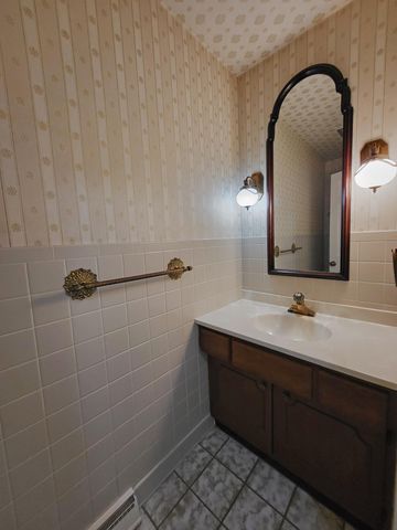 5795 Taft Place, Merrillville, IN 46410