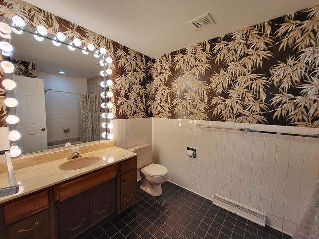 5795 Taft Place, Merrillville, IN 46410