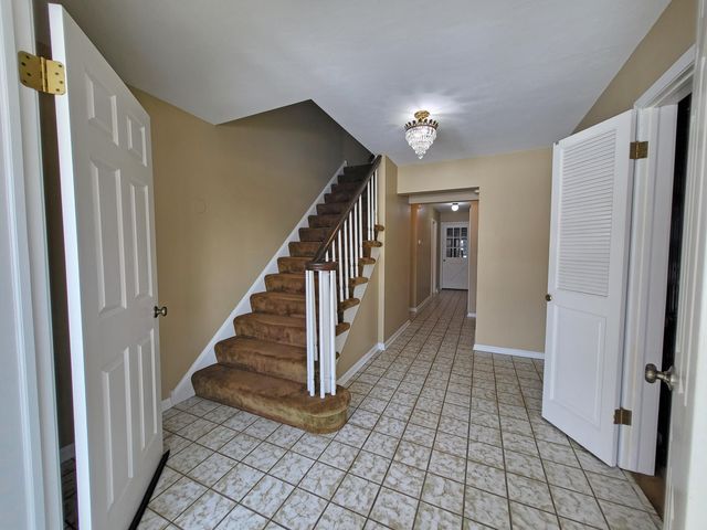 5795 Taft Place, Merrillville, IN 46410