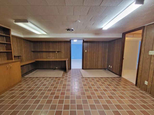 5795 Taft Place, Merrillville, IN 46410