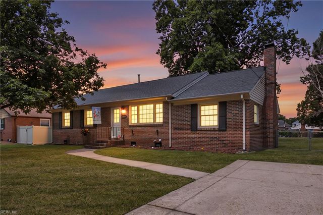 3716 Linnet LN, Portsmouth, VA 23703