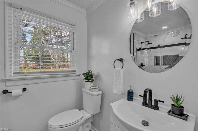 3716 Linnet LN, Portsmouth, VA 23703