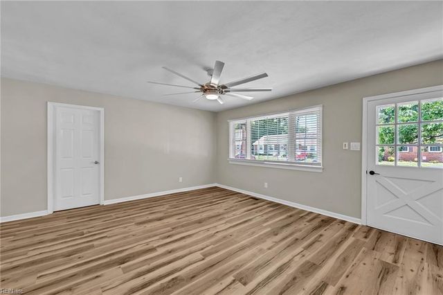 3716 Linnet LN, Portsmouth, VA 23703