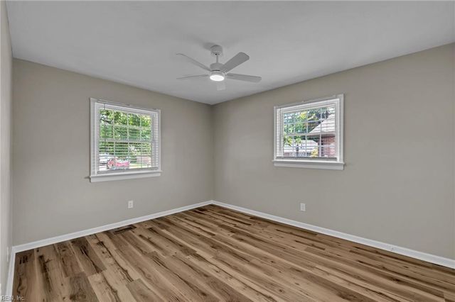 3716 Linnet LN, Portsmouth, VA 23703
