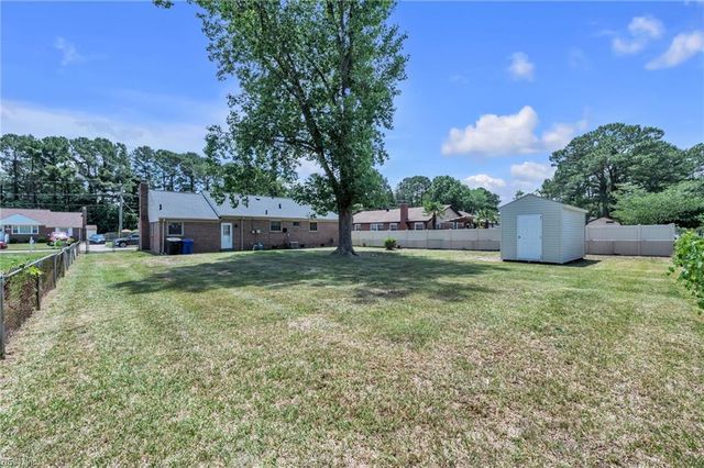 3716 Linnet LN, Portsmouth, VA 23703