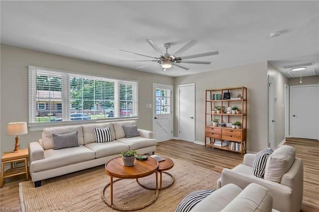 3716 Linnet LN, Portsmouth, VA 23703