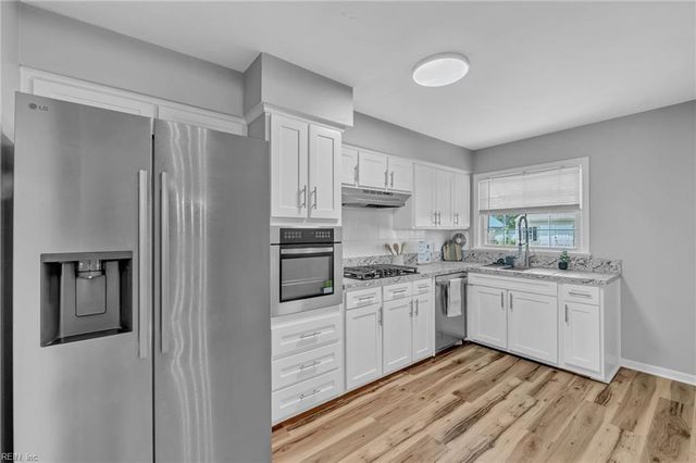 3716 Linnet LN, Portsmouth, VA 23703