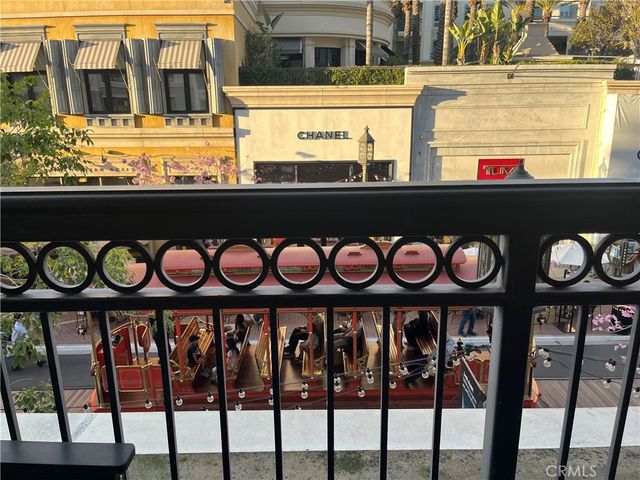 205 Caruso, Glendale, CA 91210