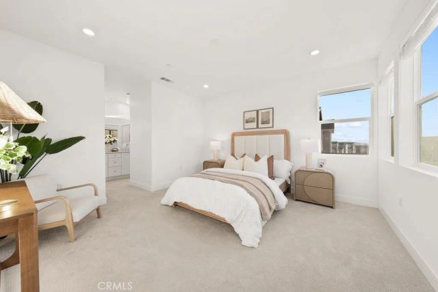 470 Lobata, Irvine, CA 92618