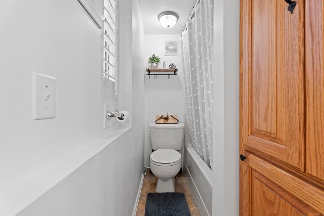 24721 S 613 Road, Grove, OK 74344