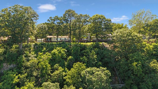 24721 S 613 Road, Grove, OK 74344