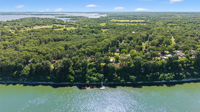 24721 S 613 Road, Grove, OK 74344