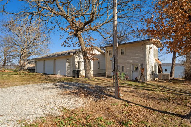 24721 S 613 Road, Grove, OK 74344