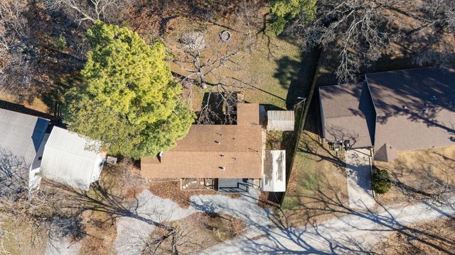 24721 S 613 Road, Grove, OK 74344