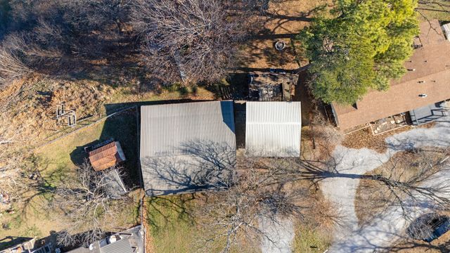24721 S 613 Road, Grove, OK 74344
